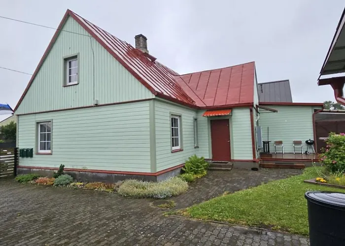 Appartamento Kesklinn Ja Rand Jalutuskaeigu Kaugusel Pärnu