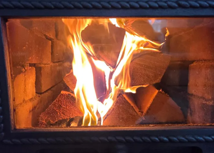 Kesklinn Ja Rand Jalutuskaeigu Kaugusel Pärnu